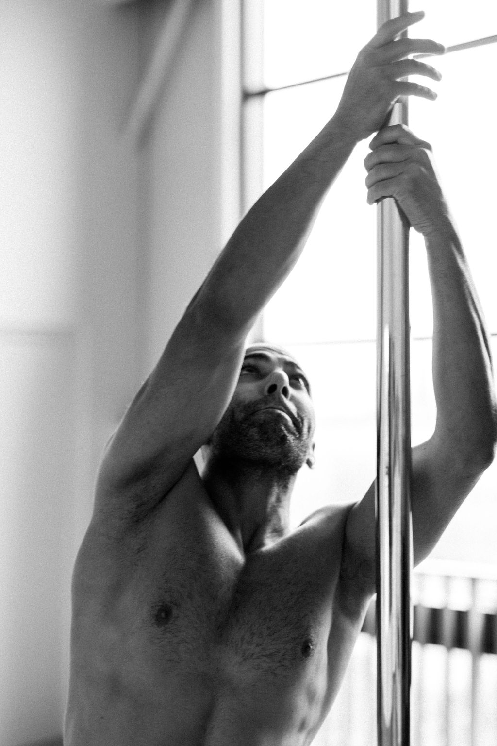 Séance de Pole Dance avec Mehdi